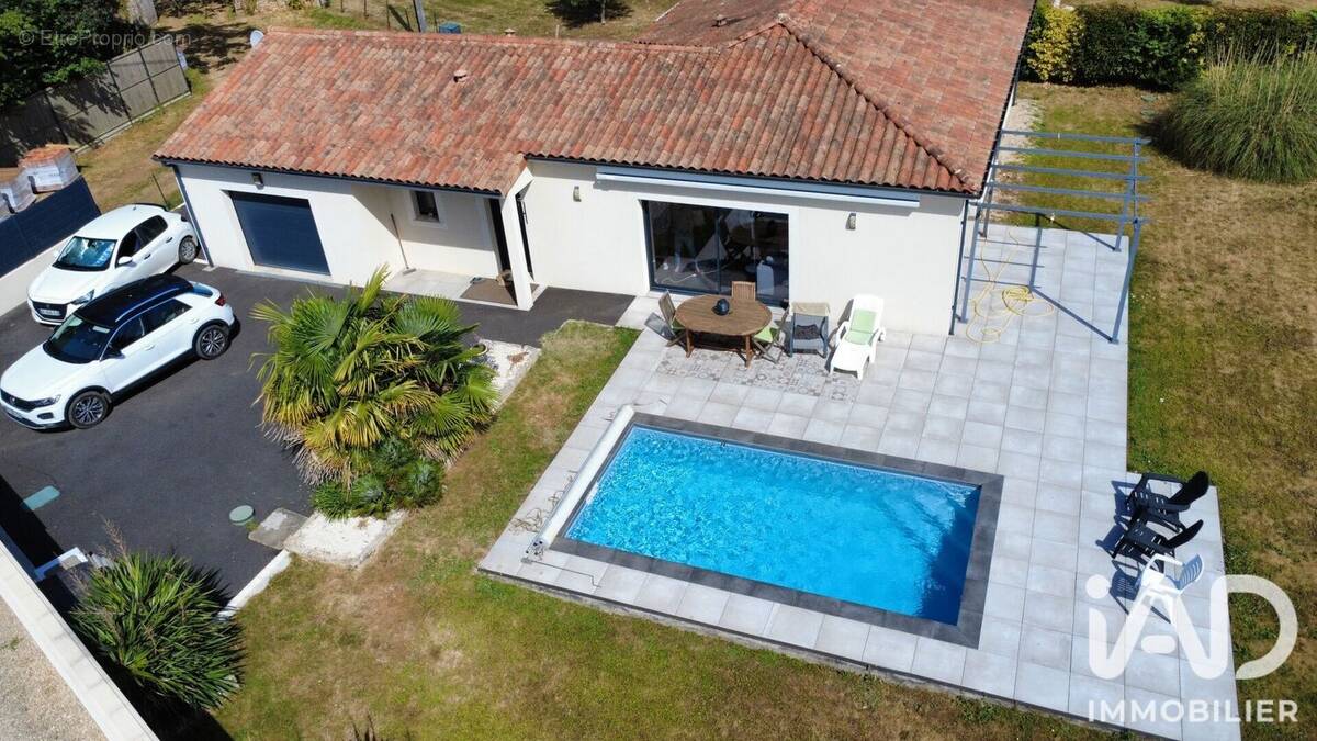 Photo 1 - Maison à VIVONNE