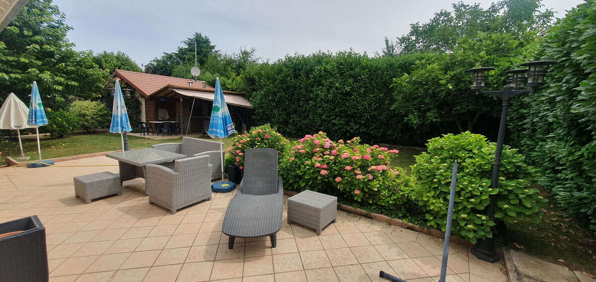 Maison à VETRAZ-MONTHOUX