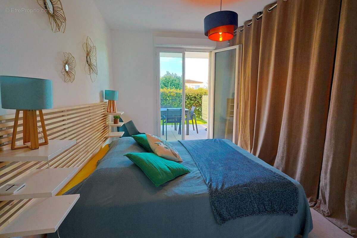 Appartement à VALLAURIS