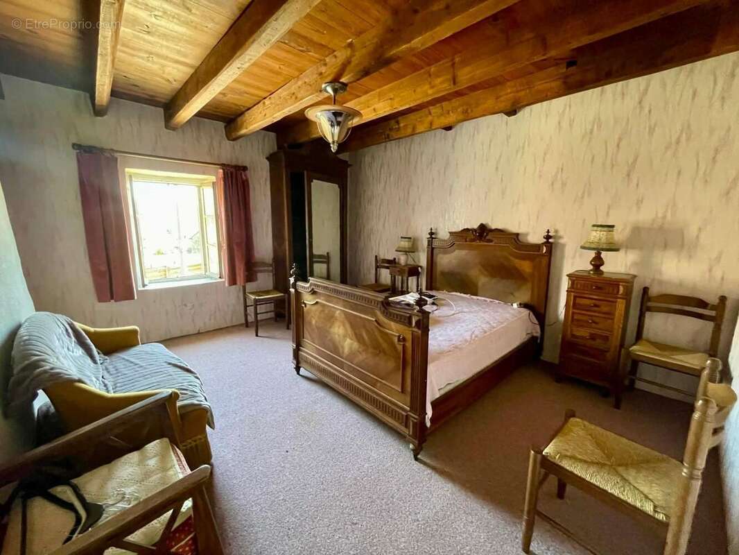 Maison 77 m² à Saint-Medard-La-Rochette  - photo 7