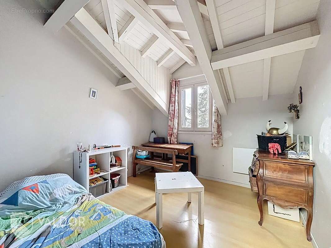 Maison à MOGNENEINS