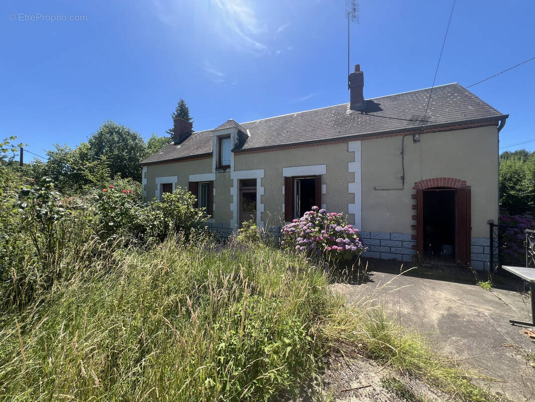 Maison à LIGNEROLLES
