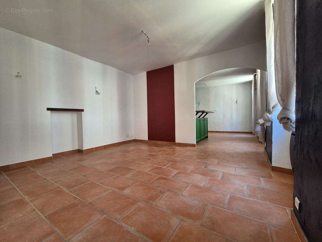 Appartement à AUPS