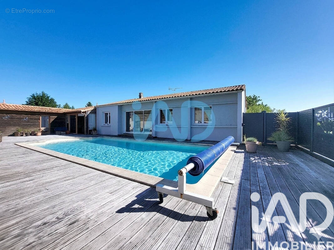 Photo 1 - Maison à VILLIERS-EN-PLAINE