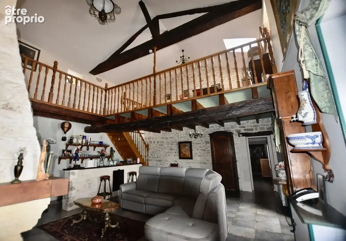 Magifique Longère avec piscine intérieure, 2 maison d'amis et 7 ha de terrain. - photo 5