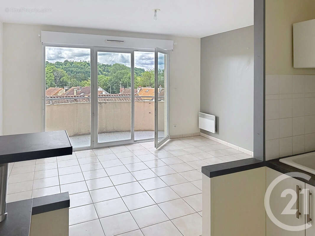 Appartement 56 m² à Angouleme  - photo 4