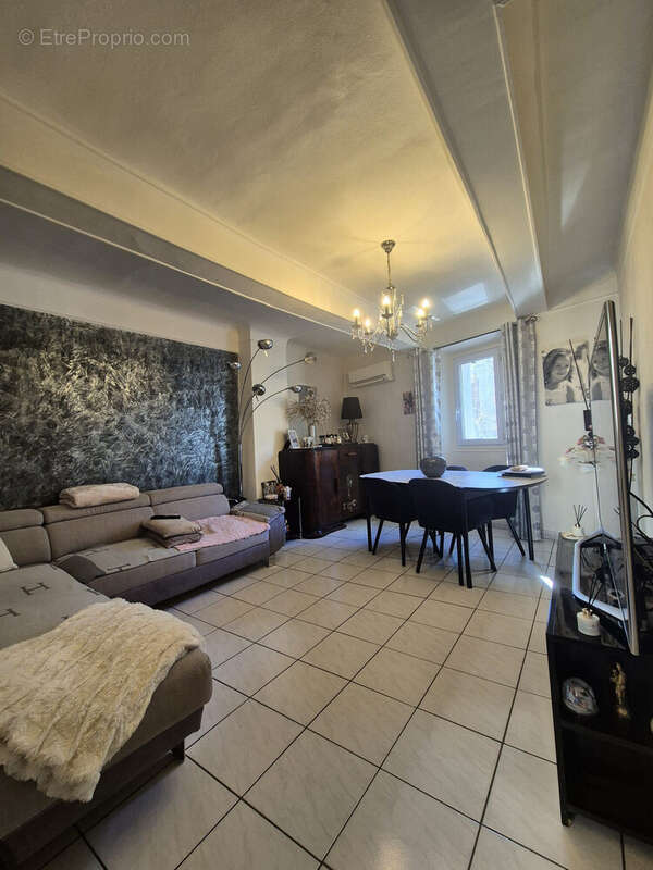 Appartement à MARSEILLE-11E
