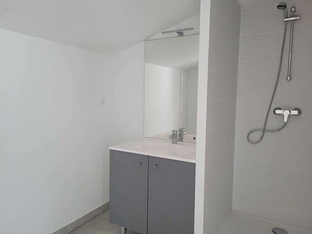 Appartement T4 en dernier étage avec grande terrasse - Tournefeuille - photo 9