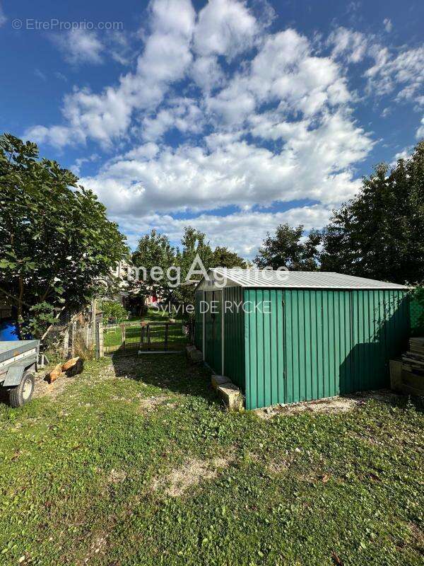 Maison à PONT-SUR-YONNE