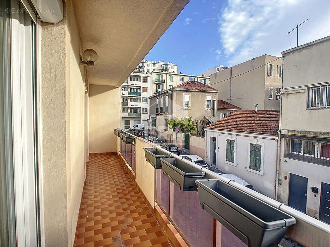Appartement à MARSEILLE-14E