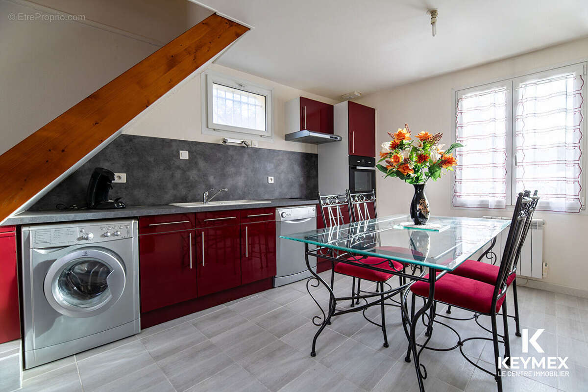 Maison à MORTEFONTAINE-EN-THELLE