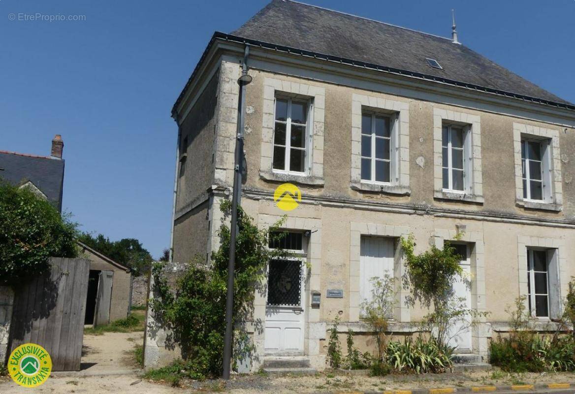 Maison à CHANNAY-SUR-LATHAN