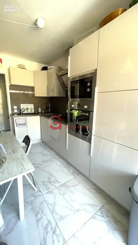 Grand Appartement de type 2 Centre-ville avec parking - photo 7