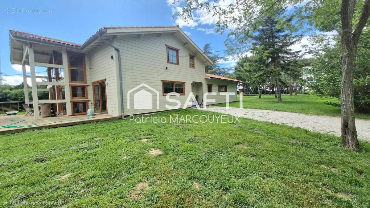 Photo 1 - Maison à MONTGEARD