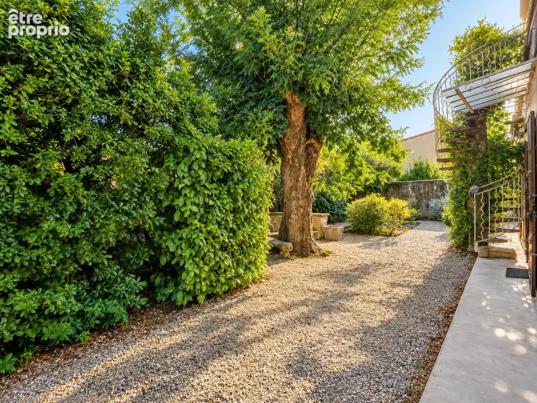 Maison familiale 133,72 m2   Jardin, véranda, terrasse avec vue et double garage - photo 2