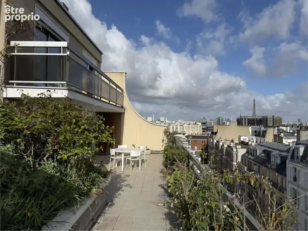 Paris XVe Pasteur : Penthouse avec terrasse et balcons - photo 9