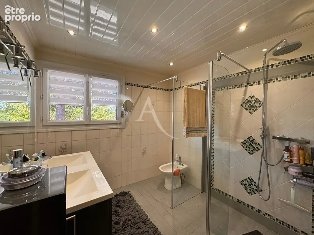Maison Fourdrinoy 9 pièce(s) 185 m2 - photo 4