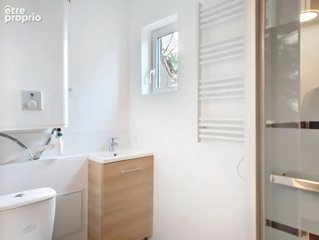 Maison entièrement rénovée avec studio indépendant Centre bourg - photo 21