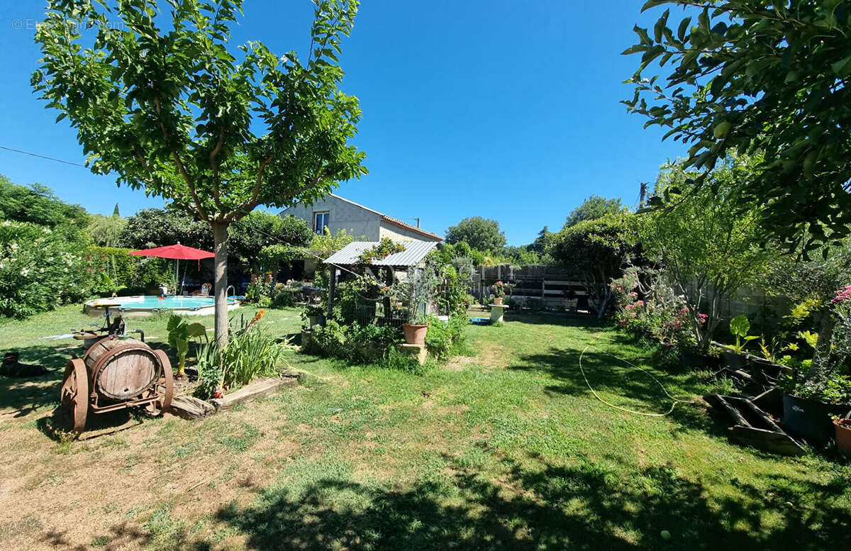 Cadenet villa 120 m² avec jardin 640 m² et garage - photo 2