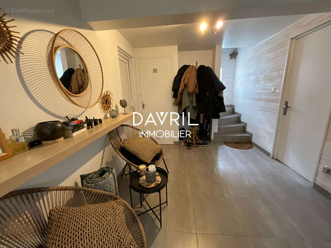 Maison à MAURECOURT