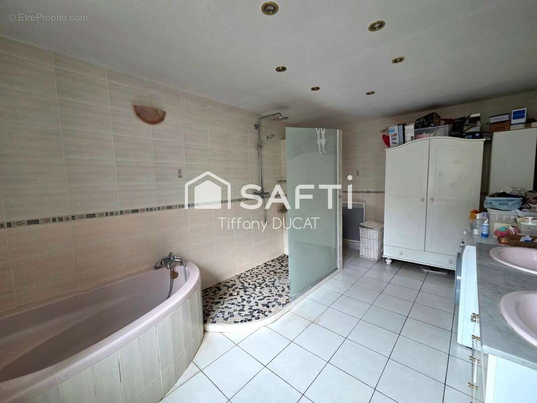 Maison 164 m² à Pargues  - photo 9