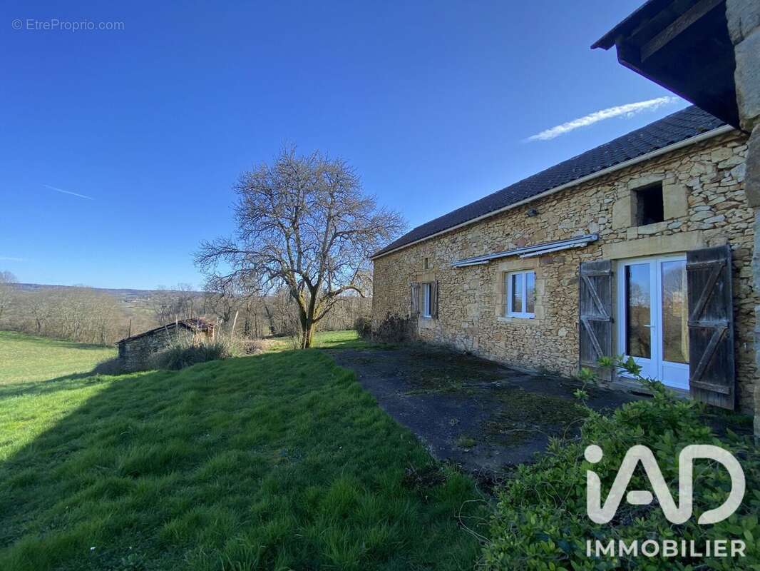 Photo 2 - Maison à SALLES-DE-BELVES