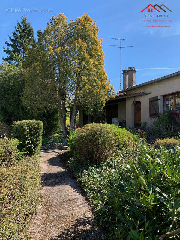 Maison à FERRIERES