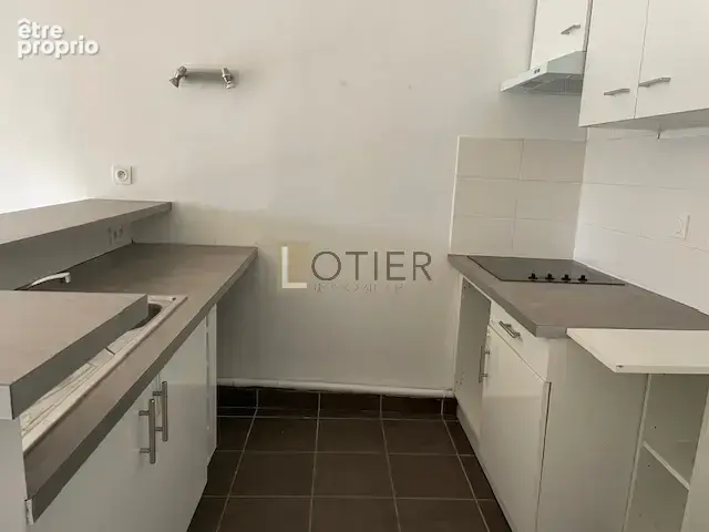 Nîmes Arènes appartement type 3 de 75 m2  dans immeuble bourgeois - photo 3
