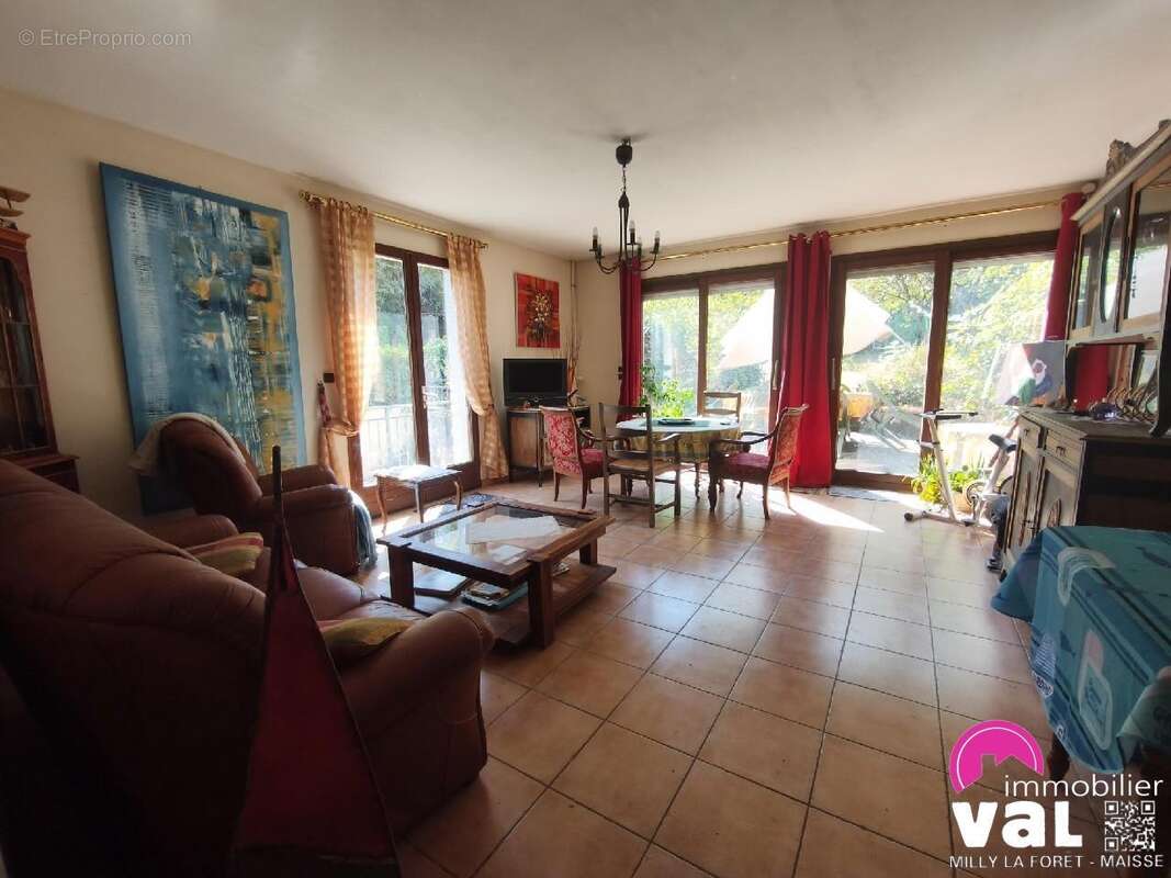 Maison 132 m² à Milly-La-Foret  - photo 2