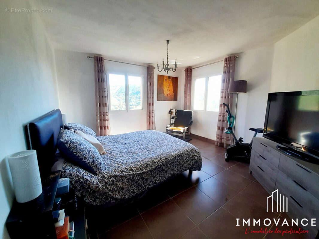 Maison à MONTJAUX