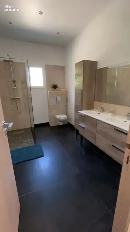Villa avec piscine et dépendance aménagée sur 8000 m² de terrain clos et arboré. - photo 8