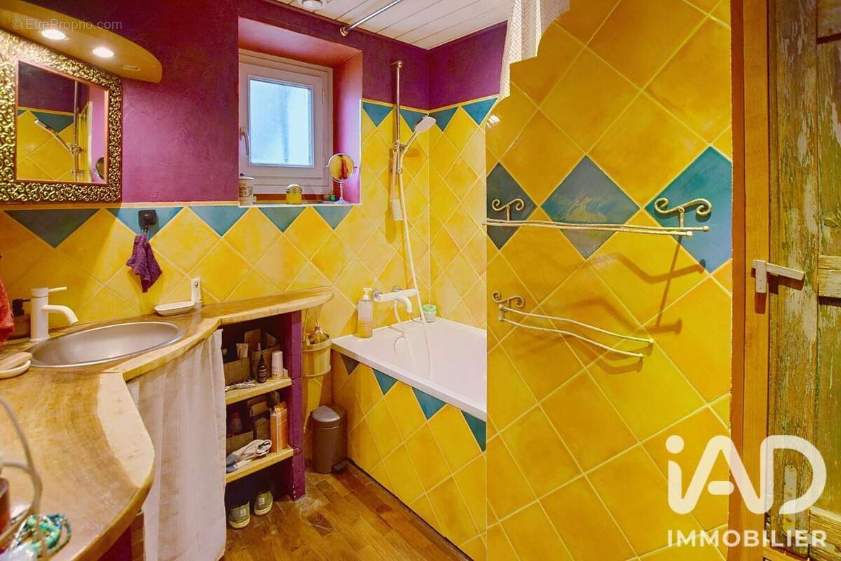 Maison 143 m² à Villeneuve-Le-Comte  - photo 9