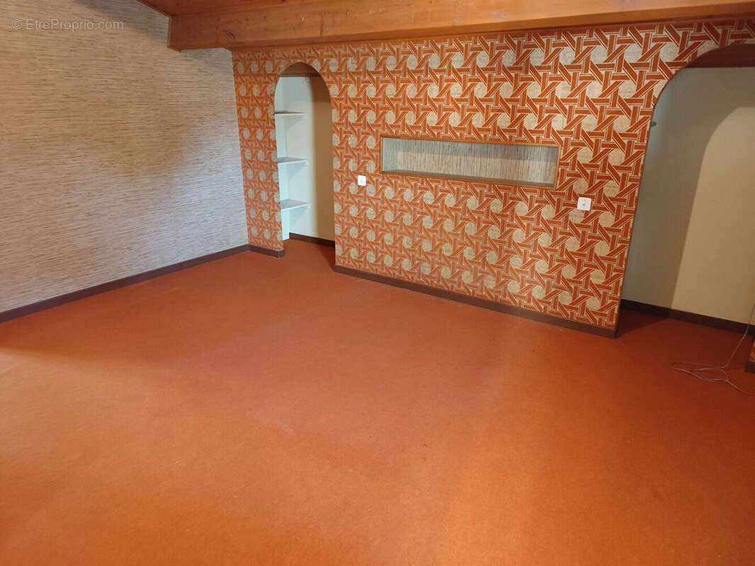 Maison à MONTANS