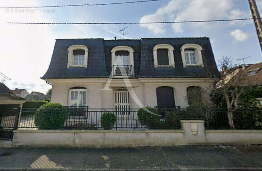 Appartement à PARAY-VIEILLE-POSTE