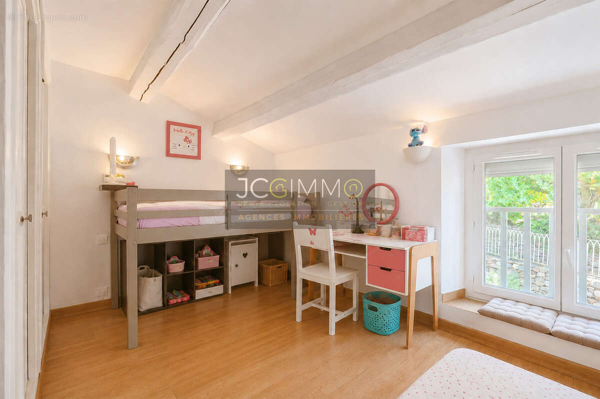 La farlède   maison de ville t4 de  111m2 2 avec terrasse et  balcon - photo 13