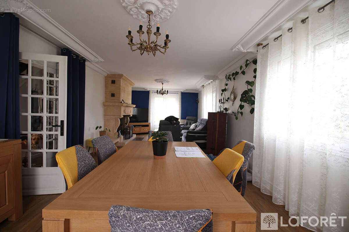 Maison à RAZAC-SUR-L&#039;ISLE