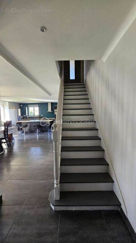 Maison à BAINS-SUR-OUST