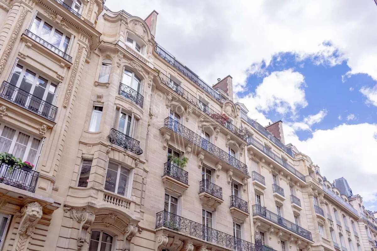 Plaine Monceau. Superbes volumes - photo 14