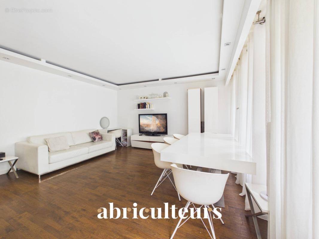 Photo Appartement à Saint-Mande au prix de 774 990€
