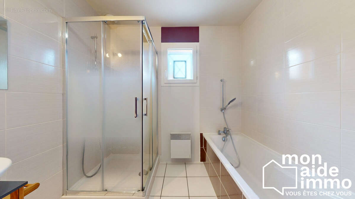 Maison à FARGUES-SAINT-HILAIRE