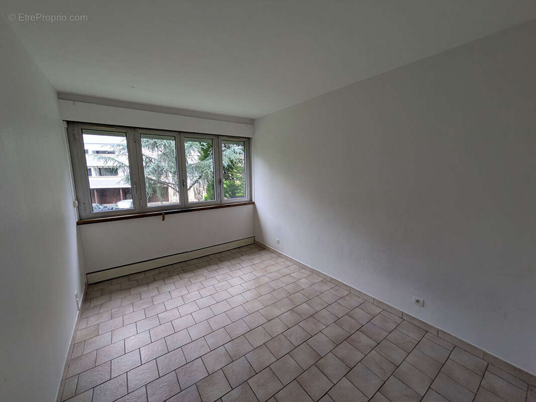 Appartement Roanne 4 pièce(s) 83.67 m2 Résidence Le Provence - photo 7