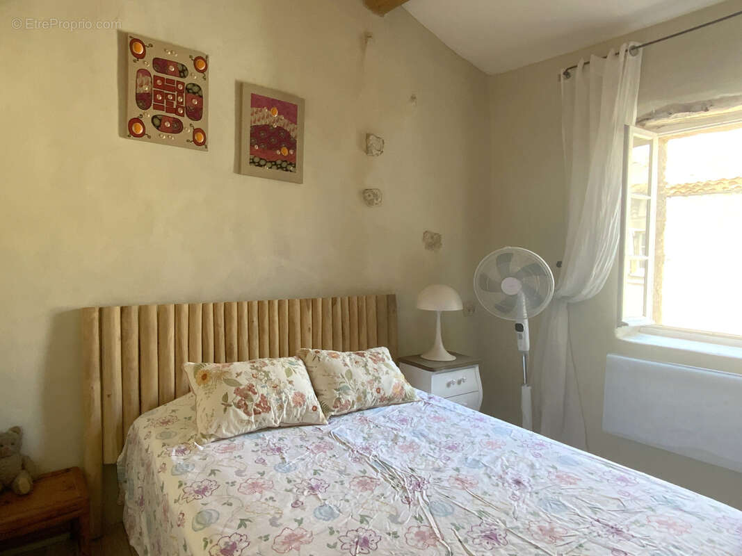 Charmante maison de village avec terrasse et garage à 3 km d' Uzès. - photo 6