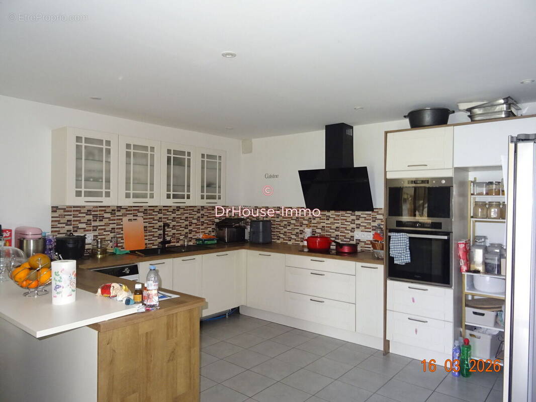 Maison 150 m² à Saint-Savin  - photo 2