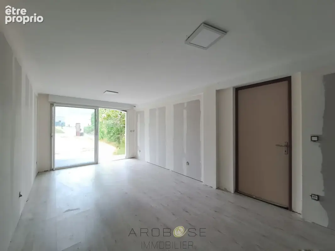 Maison de charme avec jardin, à pied des commerces, avec un  espace pro. - photo 20
