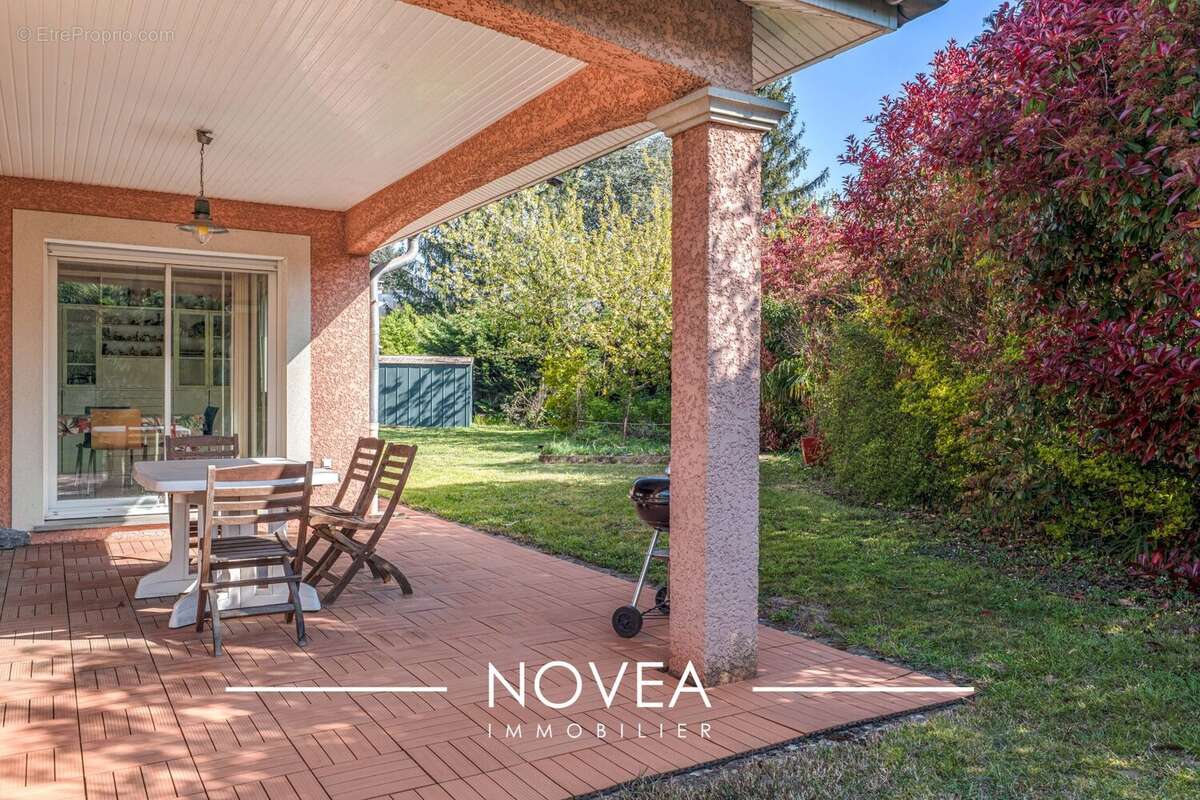 Maison à COLLONGES-AU-MONT-D'OR