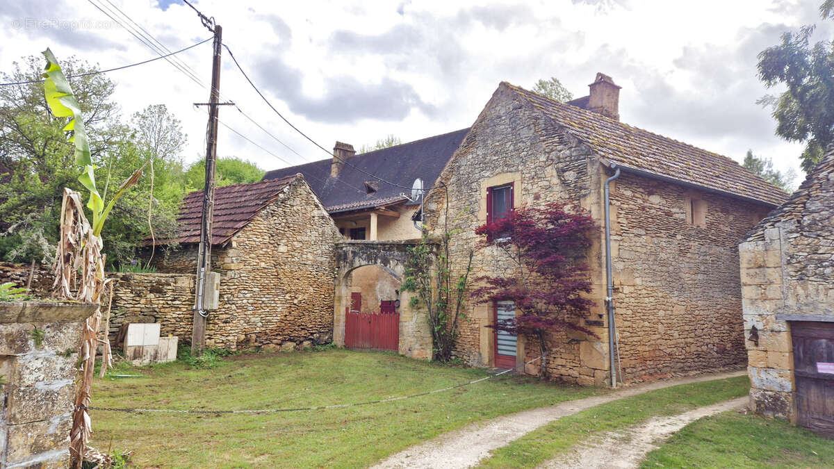 Maison à LES EYZIES-DE-TAYAC-SIREUIL