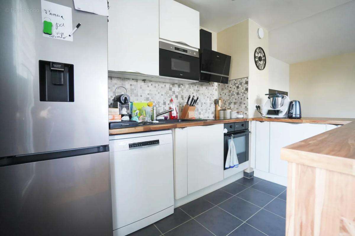 Appartement à FRESNES