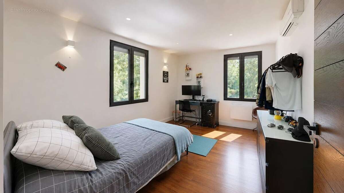 Maison 170 m² à Charmentray  - photo 26