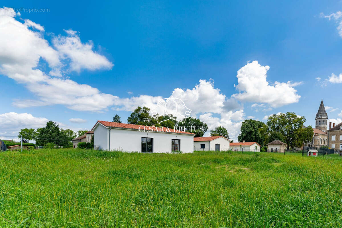 Maison à SAINT-BENIGNE