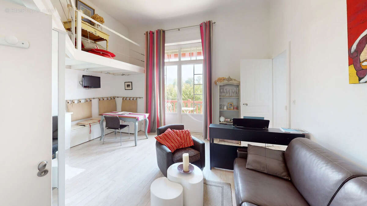 Appartement à CIBOURE